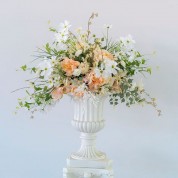 Simple Bridal Table Flowers