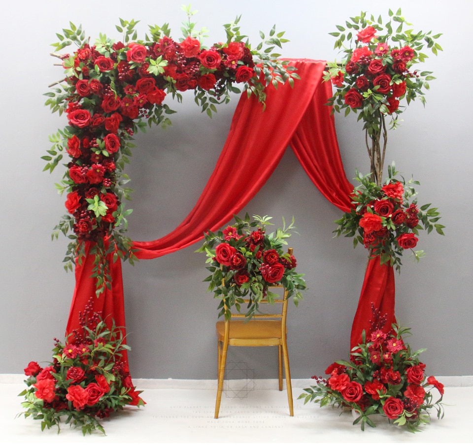 Color scheme and floral selection for wedding arrangements