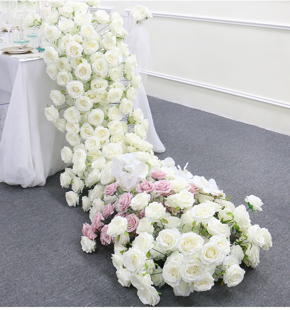 white table runner with aqual runner8